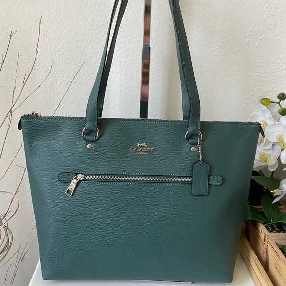 Coach Handbags - Coach Gallery Top Zip Tote 79608